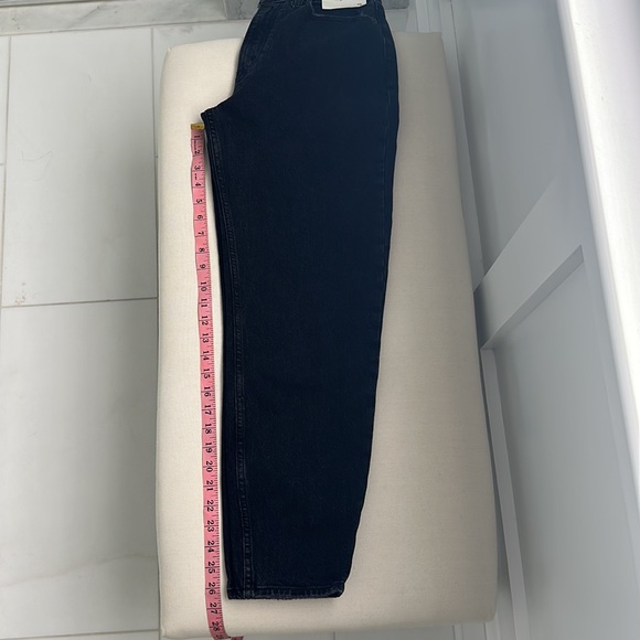 A&F 80’s Mom Jean - Picture 7 of 11